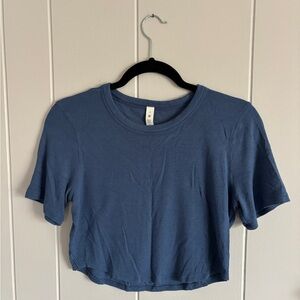 LULULEMON Hold Tight cropped short sleeve shirt - size 10
